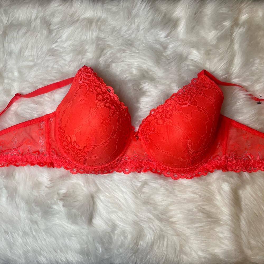 Orange bra (42 D)